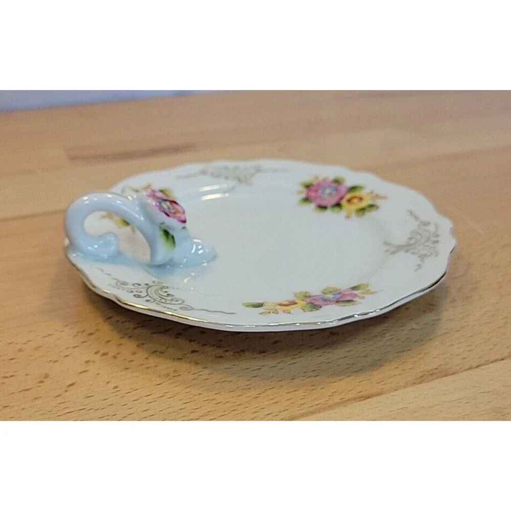 Unmarked vintage hand